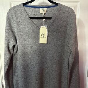 Qi V-neck Cashmere Sweater XL new with tags